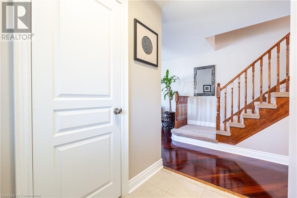 2352 Falling Green Drive, Oakville, Ontario  L6M 5A7 - Photo 3 - 40666200