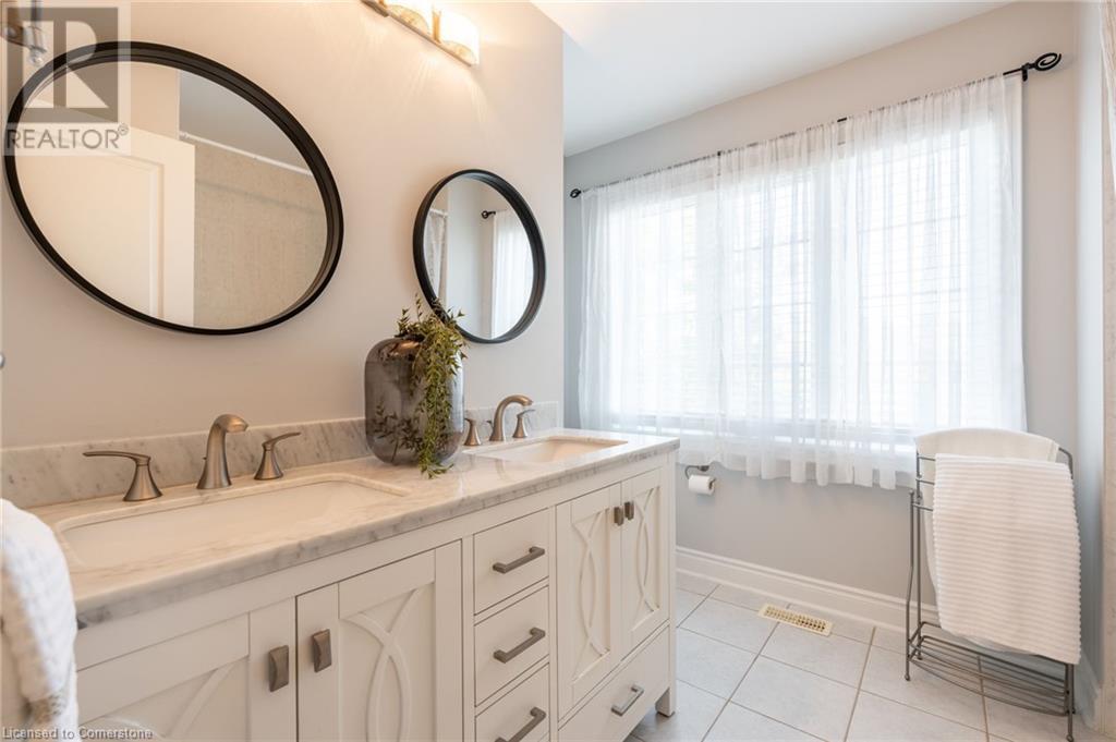 2352 Falling Green Drive, Oakville, Ontario  L6M 5A7 - Photo 25 - 40666200