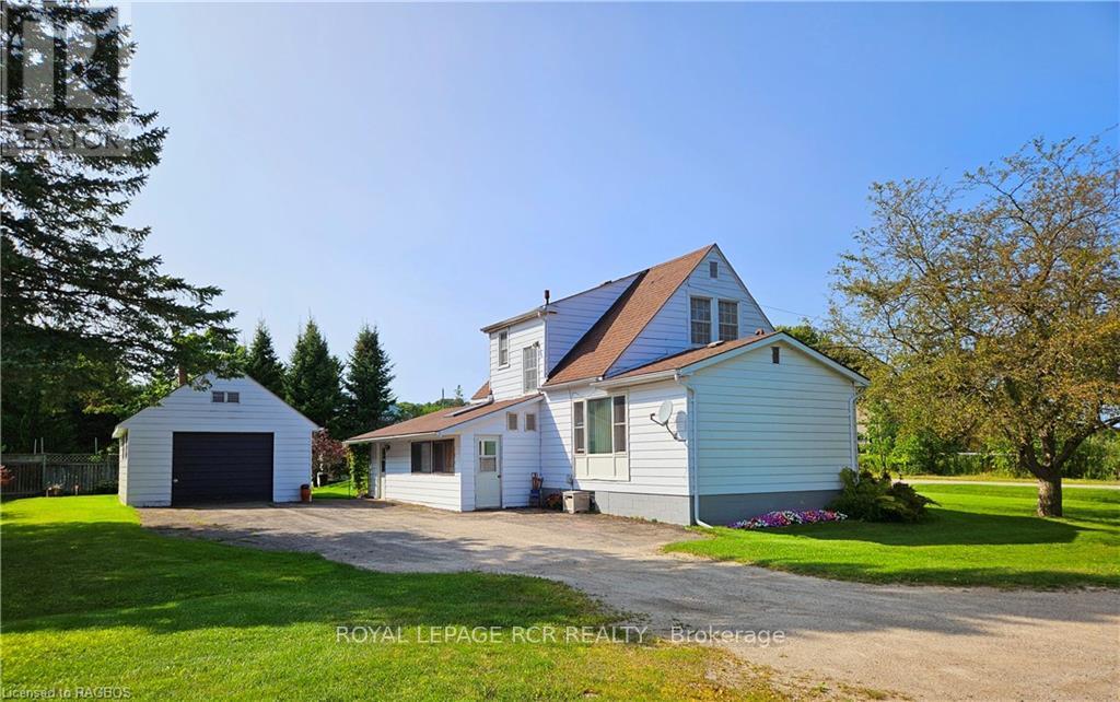 886 16th Street W, Georgian Bluffs, Ontario  N4K 6V5 - Photo 2 - X10846750