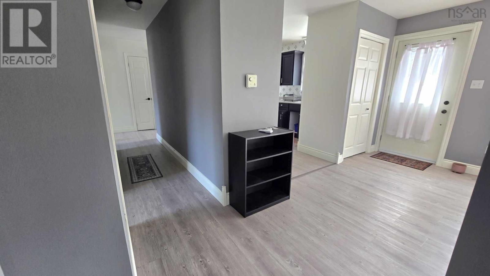 2455 Loretta Avenue, Coldbrook, Nova Scotia  B4R 1A7 - Photo 12 - 202500045