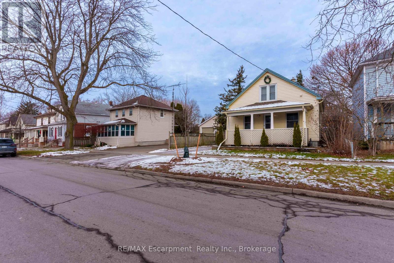 253 Russell Avenue, St. Catharines (451 - Downtown), Ontario  L2R 1X1 - Photo 35 - X11903935