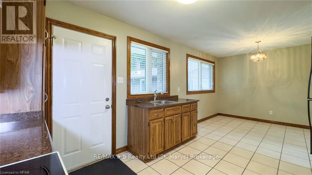 110 Kent Avenue, Lucan Biddulph, Ontario  N0M 2J0 - Photo 15 - X10780641