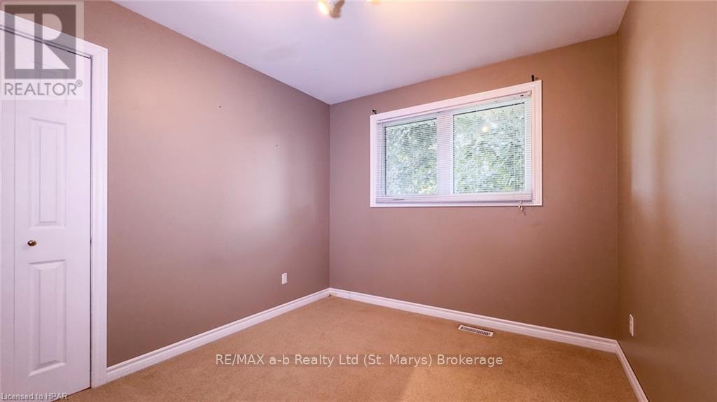 110 Kent Avenue, Lucan Biddulph, Ontario  N0M 2J0 - Photo 17 - X10780641