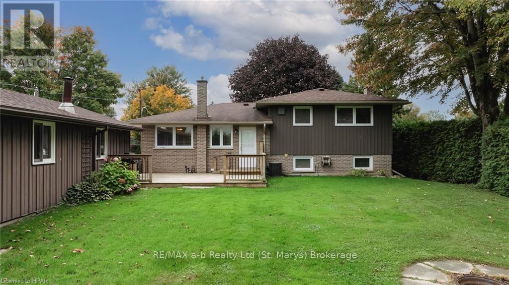 110 Kent Avenue, Lucan Biddulph, Ontario  N0M 2J0 - Photo 3 - X10780641