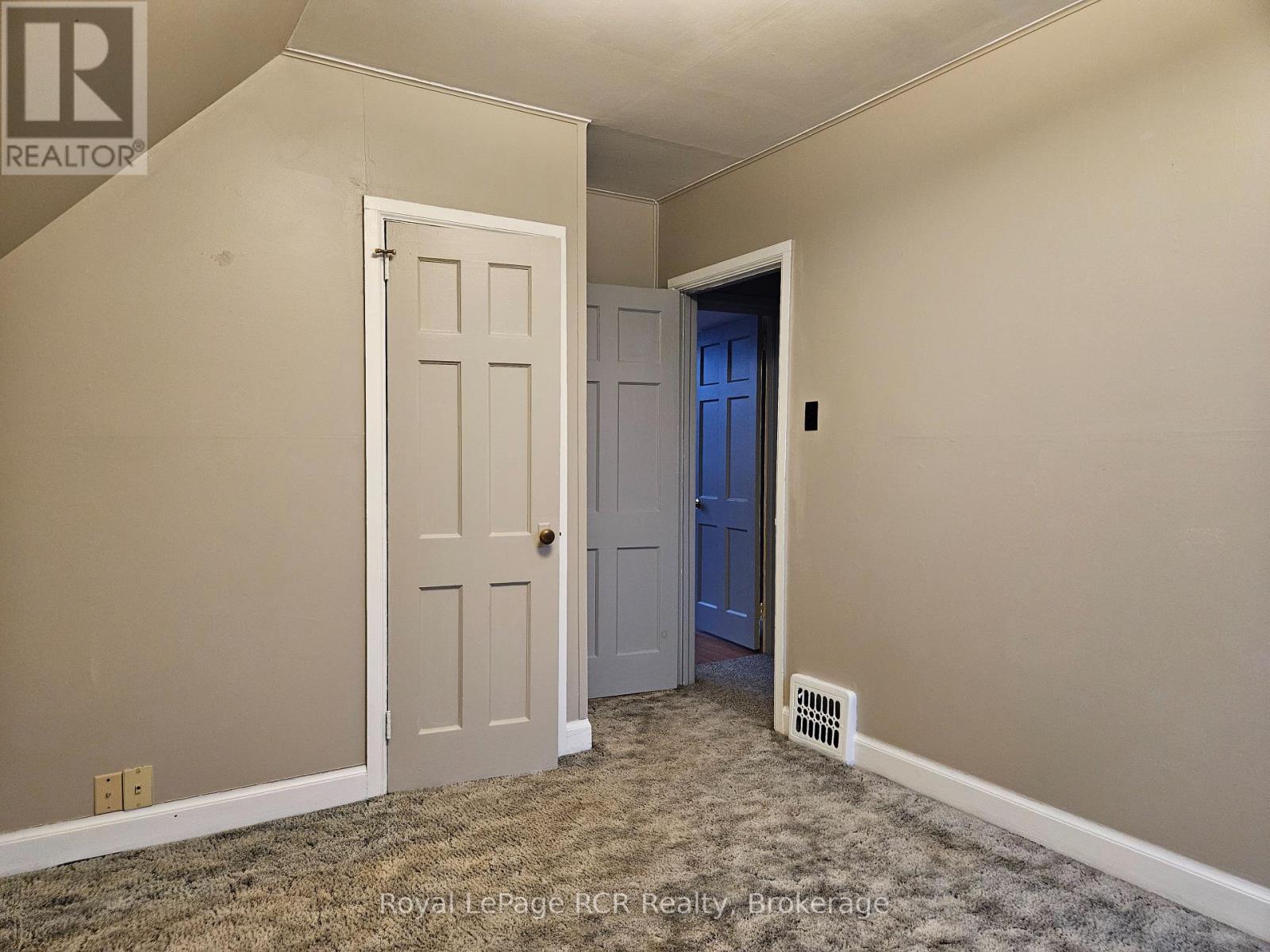 886 16th Street W, Georgian Bluffs, Ontario  N4K 6V5 - Photo 16 - X10846750