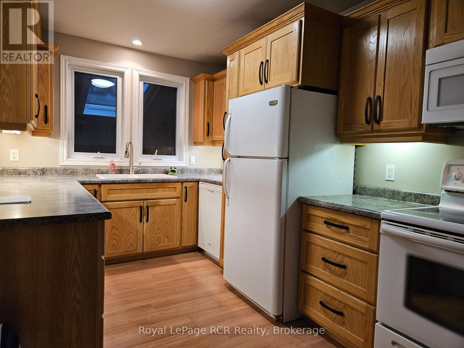 886 16th Street W, Georgian Bluffs, Ontario  N4K 6V5 - Photo 7 - X10846750