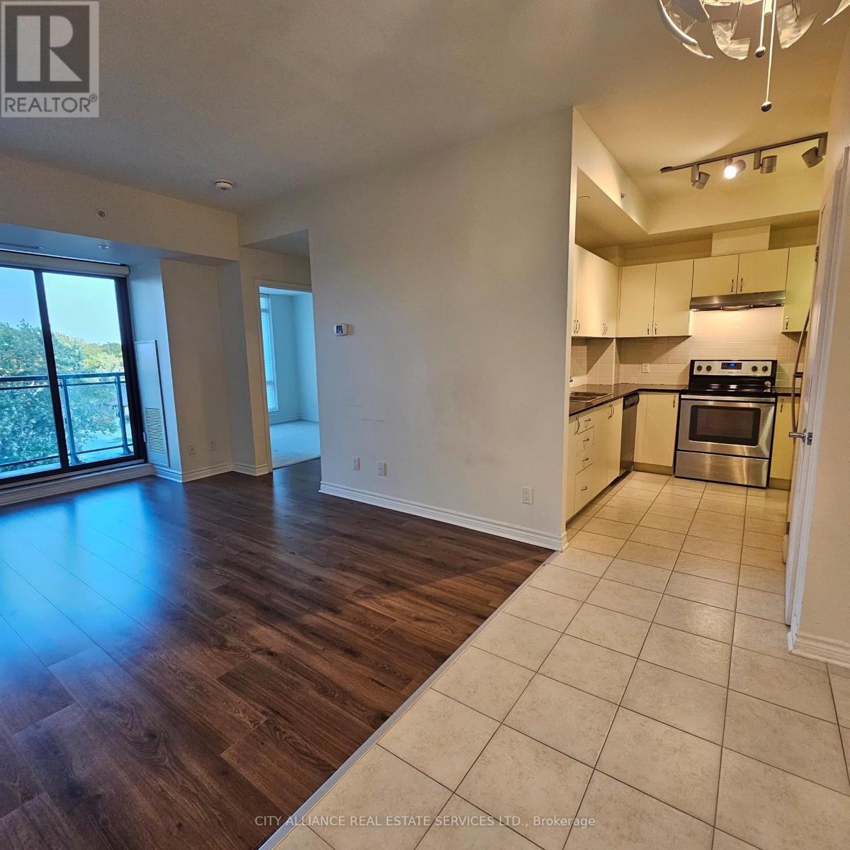 Property at 512 - 2522 KEELE STREET image 2
