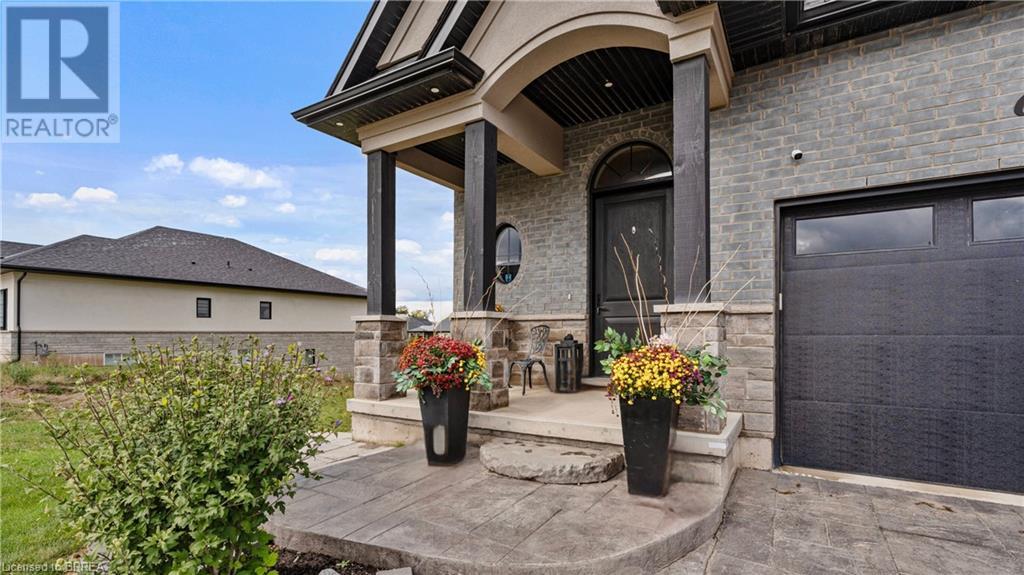 61 Swan Avenue, Fonthill, Ontario  L0S 1E6 - Photo 3 - 40686904