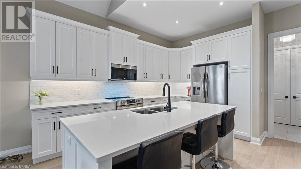 61 Swan Avenue, Fonthill, Ontario  L0S 1E6 - Photo 5 - 40686904