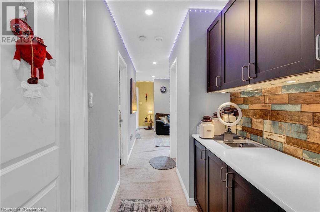 206 Amand Drive, Kitchener, Ontario  N2R 0J8 - Photo 15 - 40680032