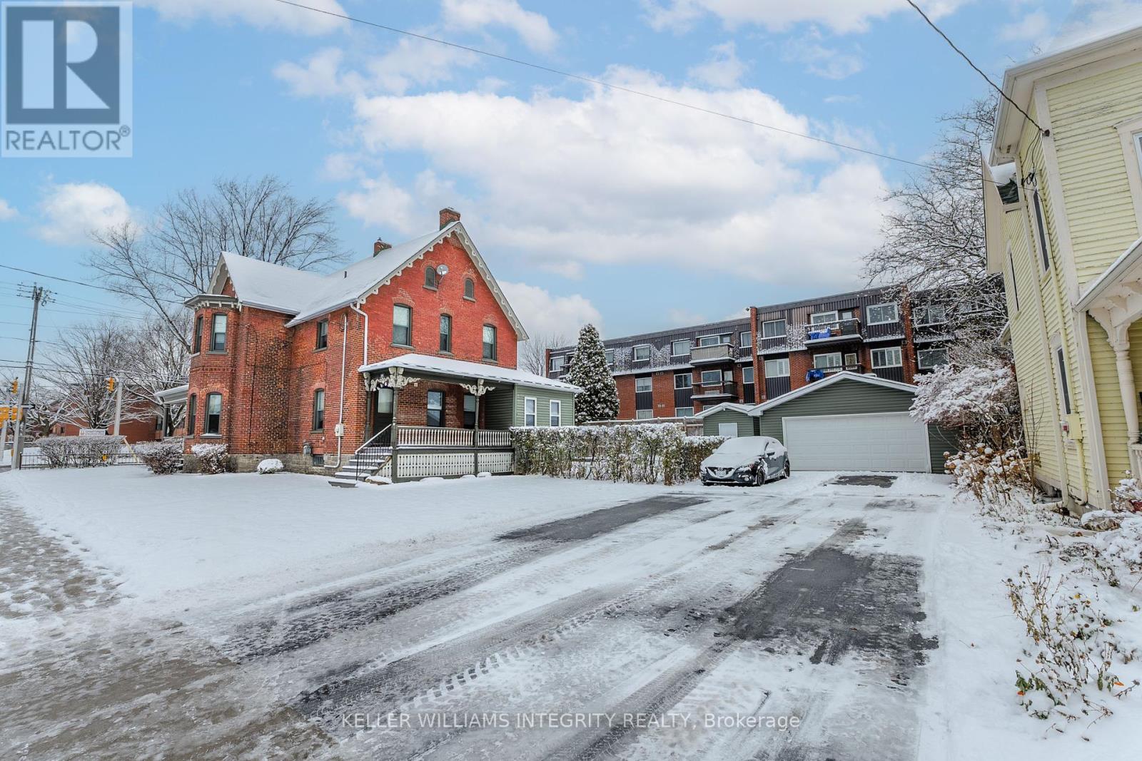 Property at 345 SYDNEY STREET image 4