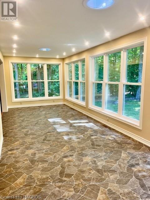 86 Moore Street, Northern Bruce Peninsula, Ontario  N0H 1W0 - Photo 7 - X10845576