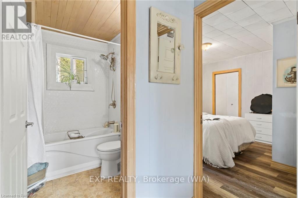 397 Mallory Beach Road, South Bruce Peninsula, Ontario  N0H 2T0 - Photo 14 - X11879953