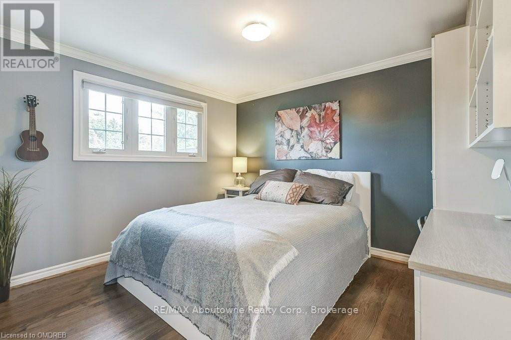 2492 Rebecca StreetOakville (1001 - Br Bronte), Ontario  L6L 2B2 - Photo 14 - W10404045