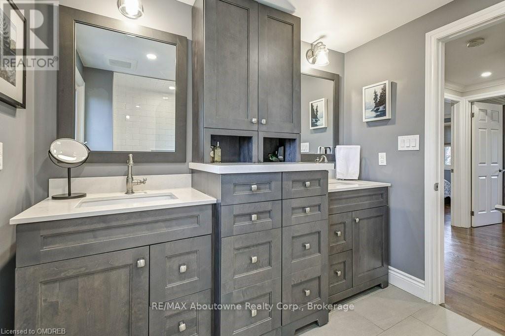 2492 Rebecca StreetOakville (1001 - Br Bronte), Ontario  L6L 2B2 - Photo 17 - W10404045