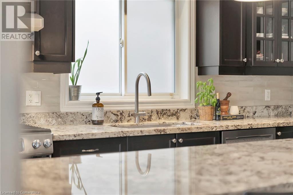 920 Stone Church Road E, Hamilton, Ontario  L8W 1B1 - Photo 11 - 40686970