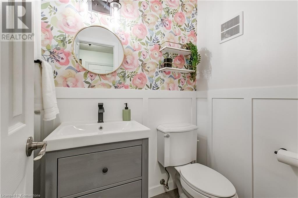 100 St Andrews Court Unit# 13, Hamilton, Ontario  L8K 6H2 - Photo 5 - 40686726