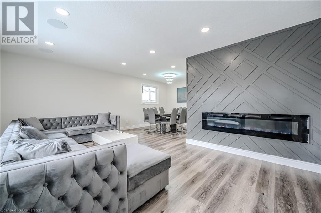 201 Erinbrook Drive, Kitchener, Ontario  N2E 3K5 - Photo 12 - 40686718