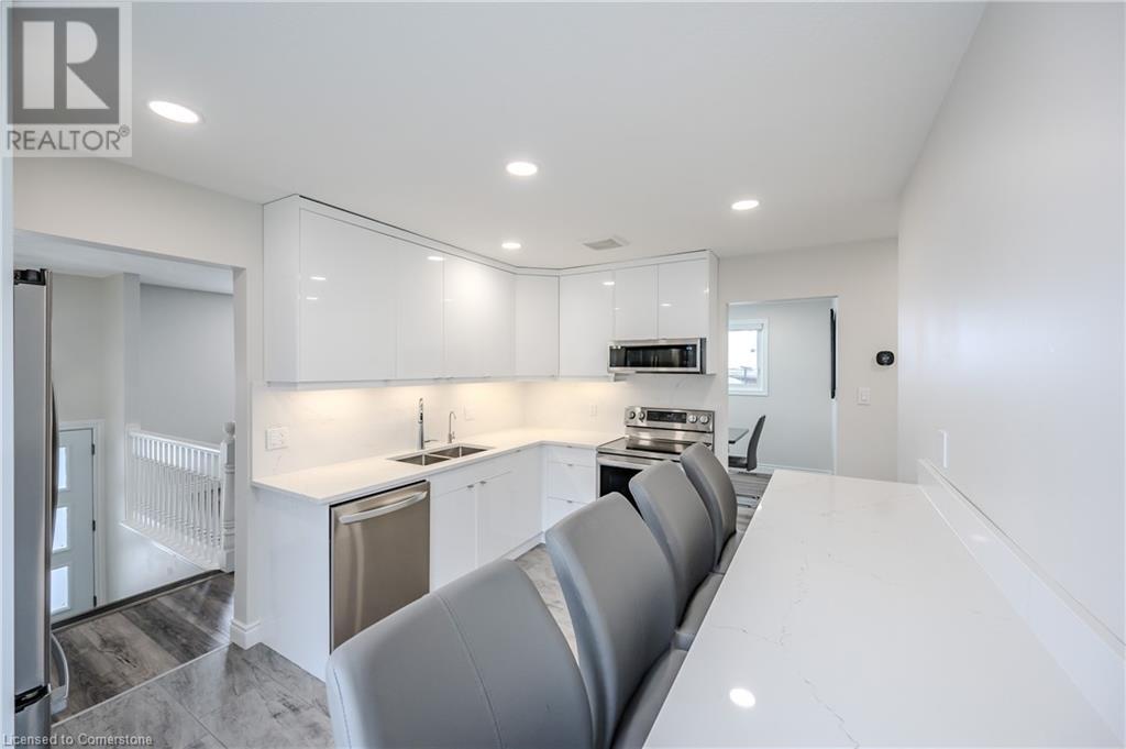 201 Erinbrook Drive, Kitchener, Ontario  N2E 3K5 - Photo 22 - 40686718