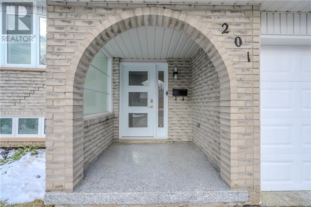 201 Erinbrook Drive, Kitchener, Ontario  N2E 3K5 - Photo 7 - 40686718
