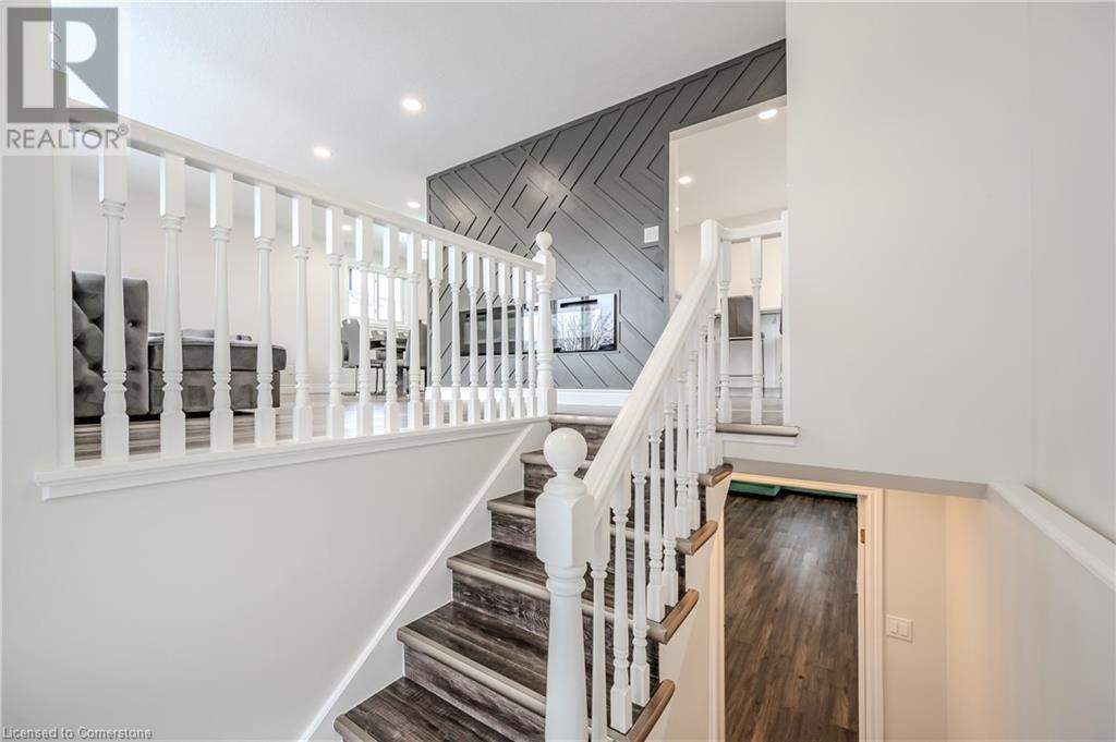 201 Erinbrook Drive, Kitchener, Ontario  N2E 3K5 - Photo 8 - 40686718