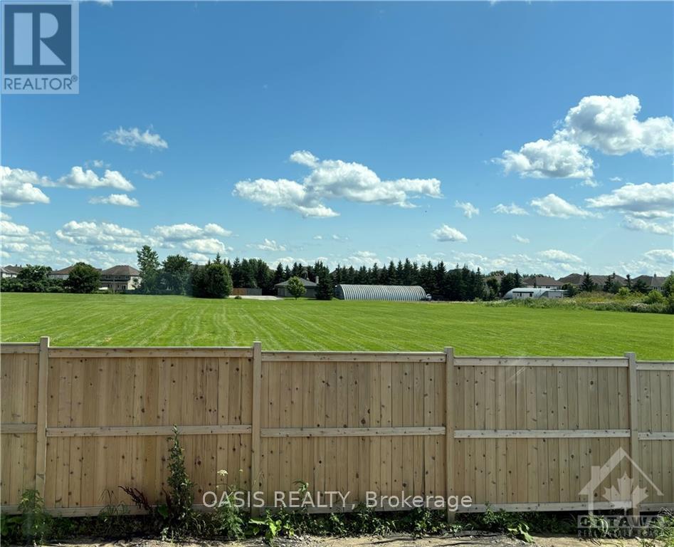 828 Snowdrop Crescent, Ottawa, Ontario  K1T 0X7 - Photo 12 - X9524355