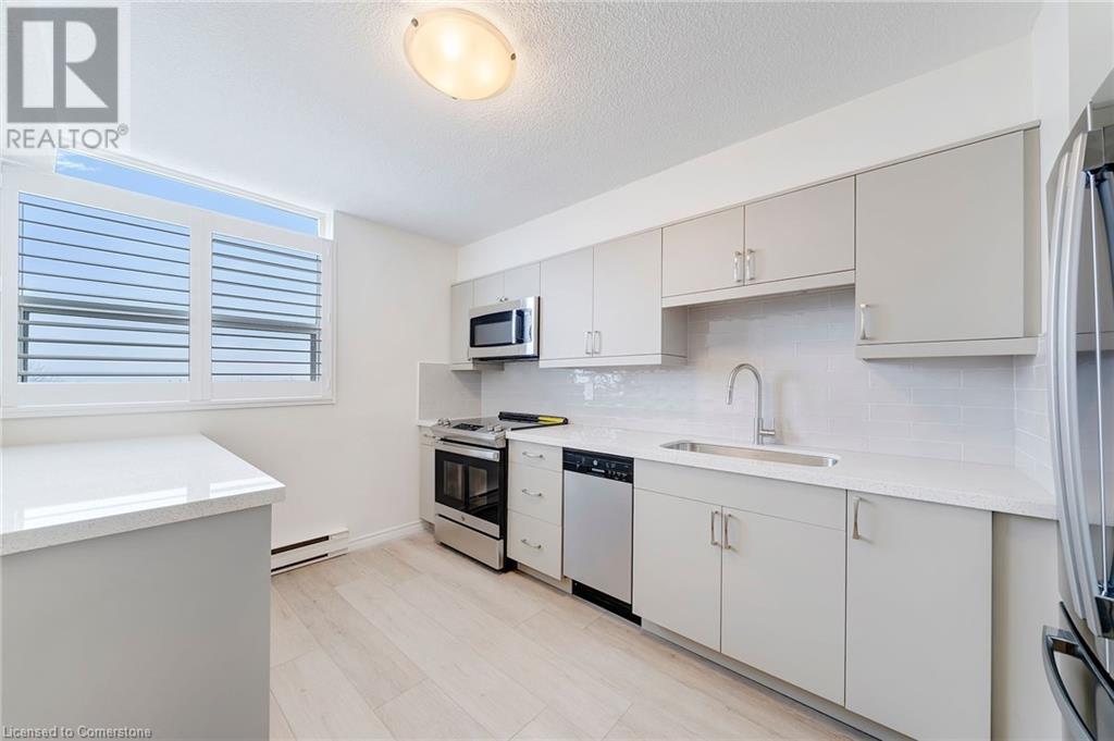 700 DYNES Road Unit# 705, Burlington, Ontario