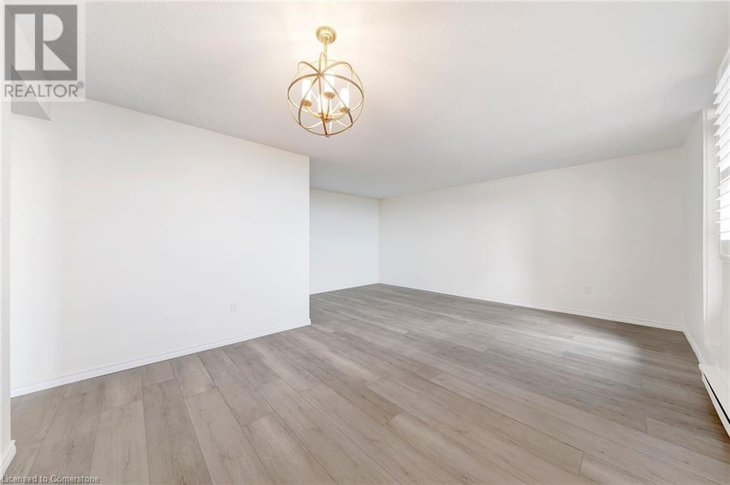 700 Dynes Road Unit# 705, Burlington, Ontario  L7N 3M2 - Photo 4 - 40686625