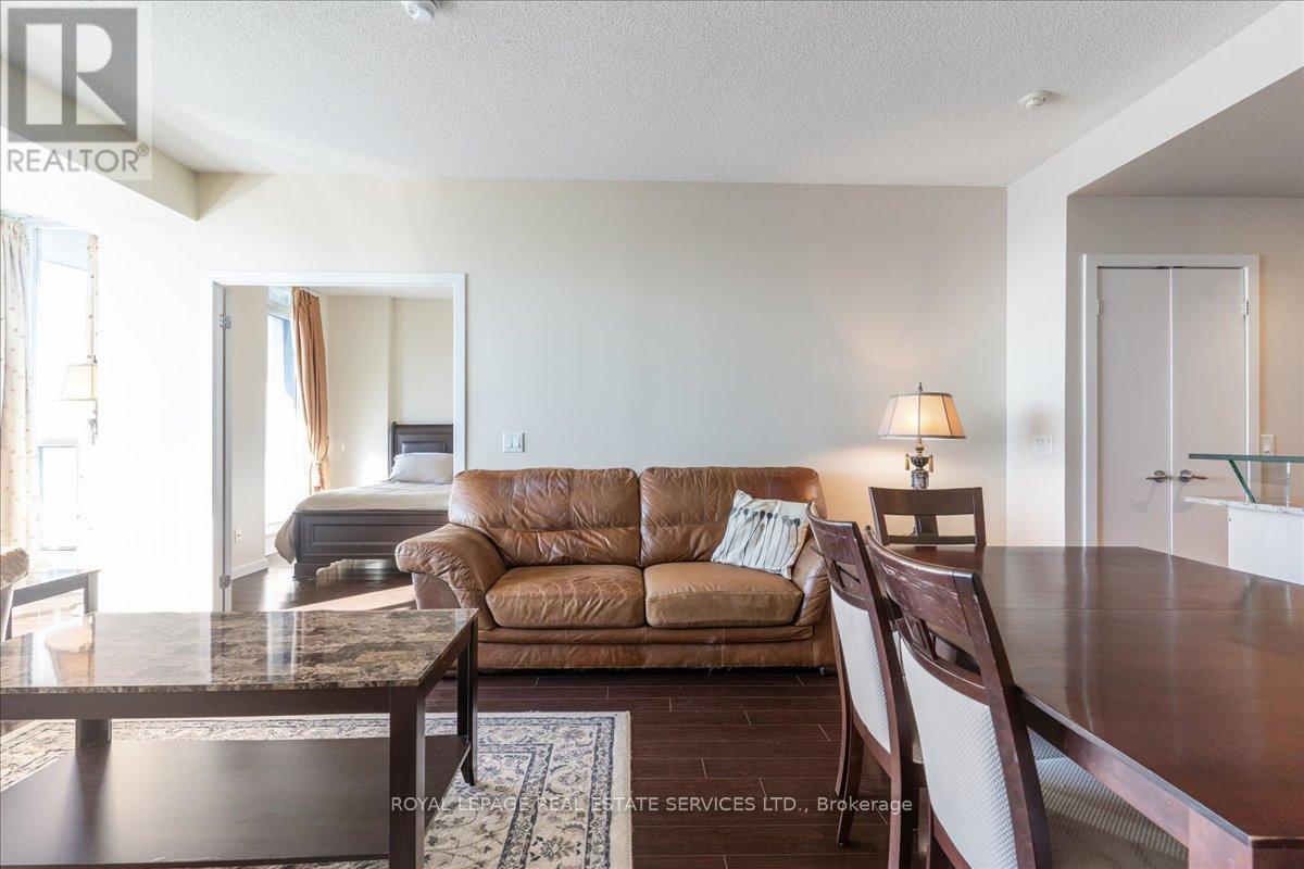 1007 - 218 Queens Quay W, Toronto, Ontario  M5J 2Y6 - Photo 14 - C10416476