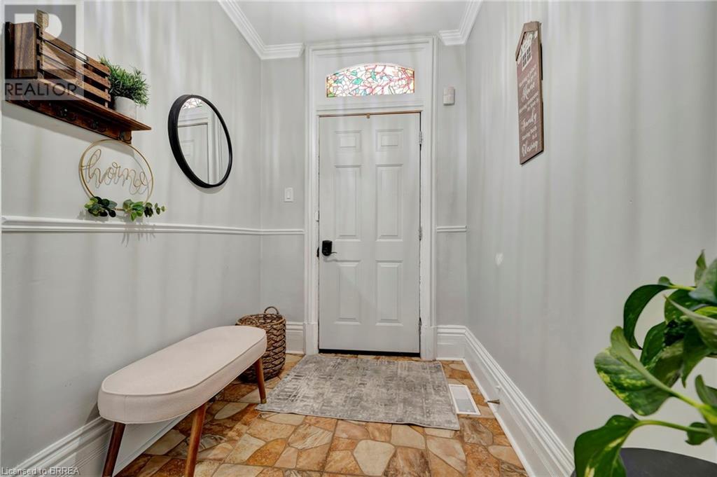 109 St Paul Avenue, Brantford, Ontario  N3T 4G1 - Photo 5 - 40685665