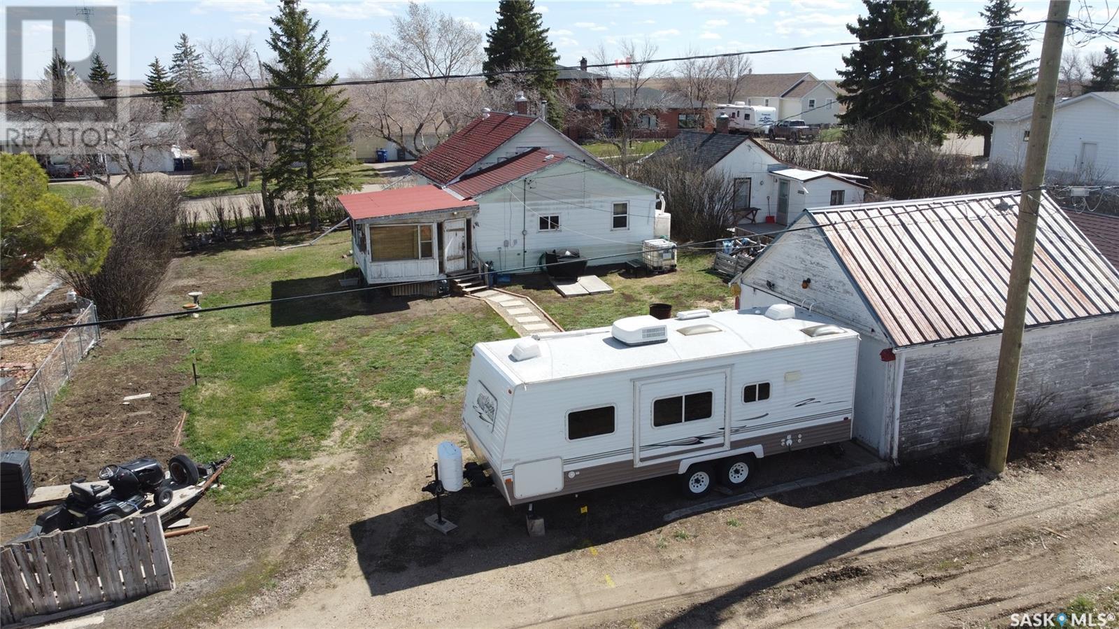 407 1st Street S, Cabri, Saskatchewan  S0N 0J0 - Photo 36 - SK967216