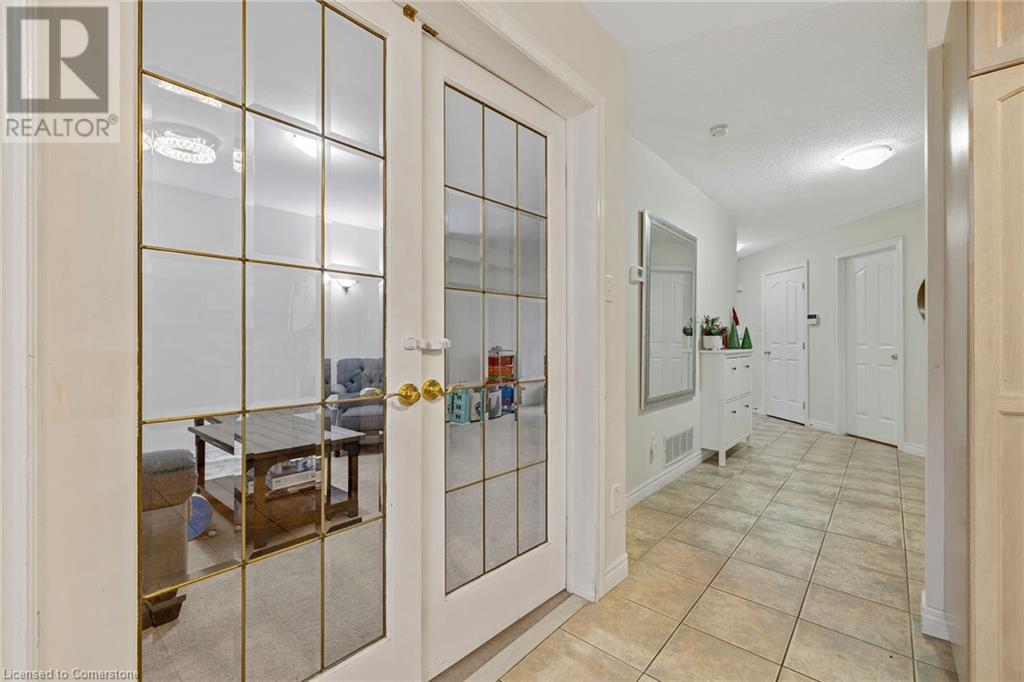 76 Redfern Avenue, Hamilton, Ontario  L9C 7S4 - Photo 15 - 40687057