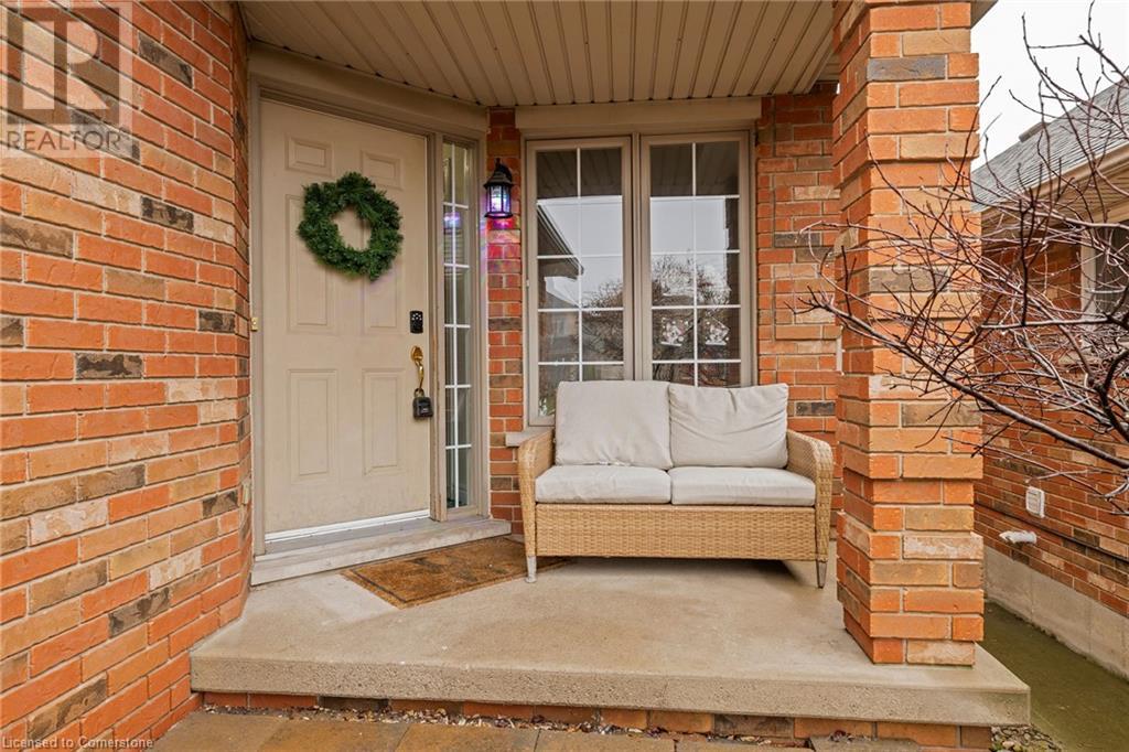 76 Redfern Avenue, Hamilton, Ontario  L9C 7S4 - Photo 4 - 40687057