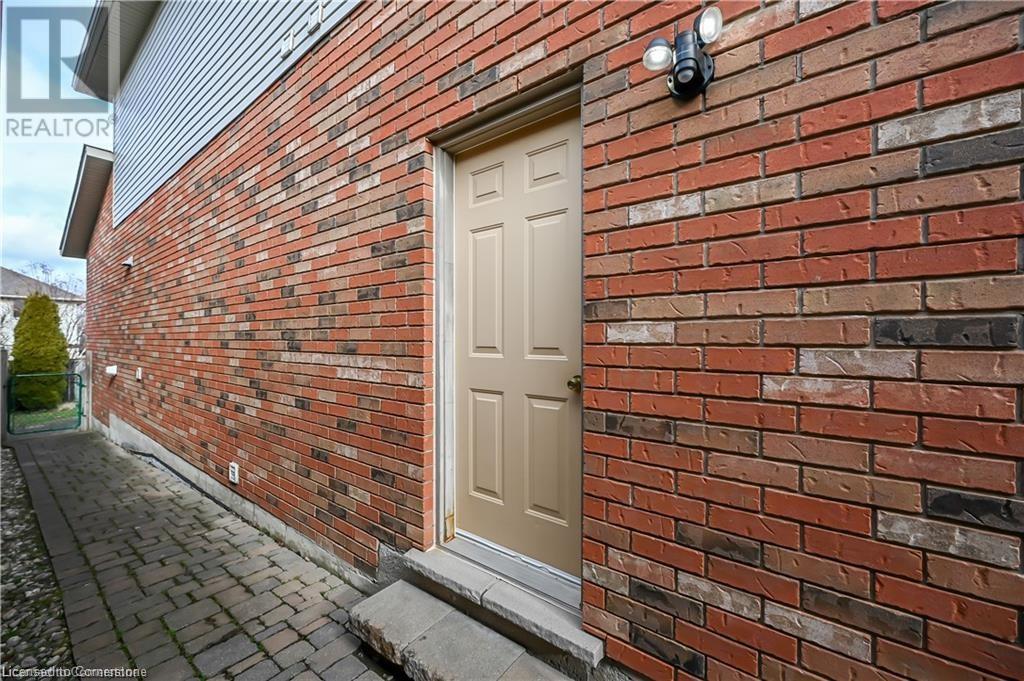 76 Redfern Avenue, Hamilton, Ontario  L9C 7S4 - Photo 44 - 40687057