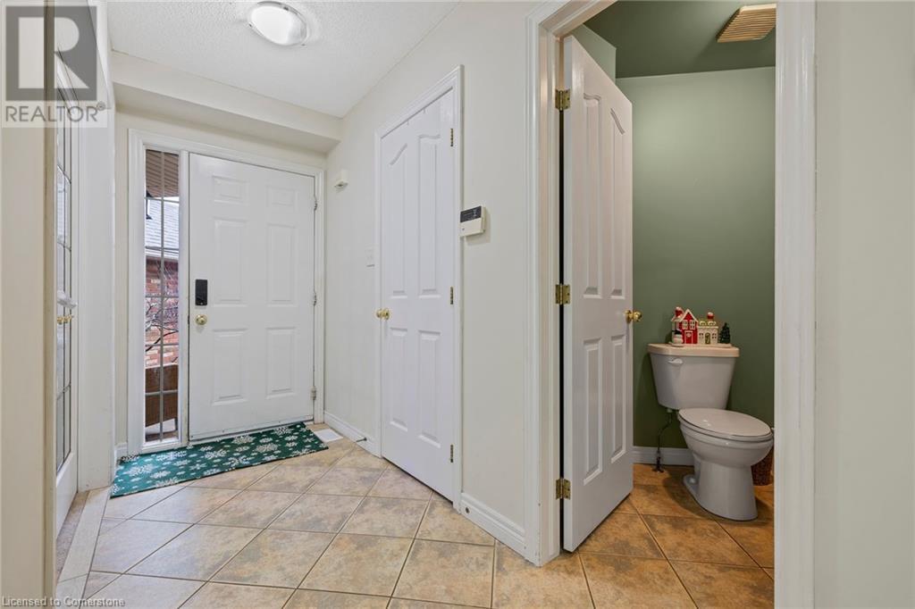 76 Redfern Avenue, Hamilton, Ontario  L9C 7S4 - Photo 6 - 40687057