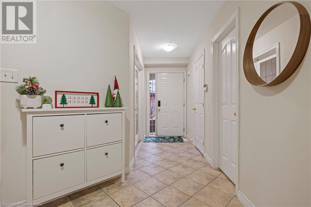 76 Redfern Avenue, Hamilton, Ontario  L9C 7S4 - Photo 8 - 40687057