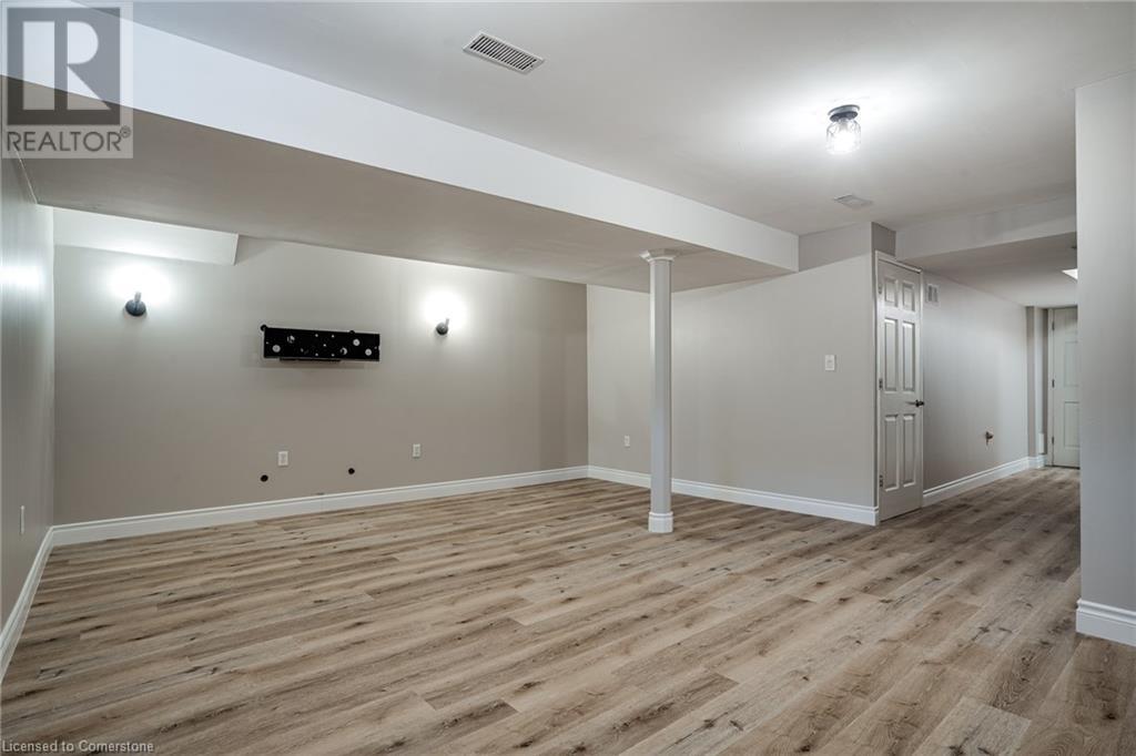 24 Marina Point Crescent, Hamilton, Ontario  L8E 0E4 - Photo 23 - 40686739