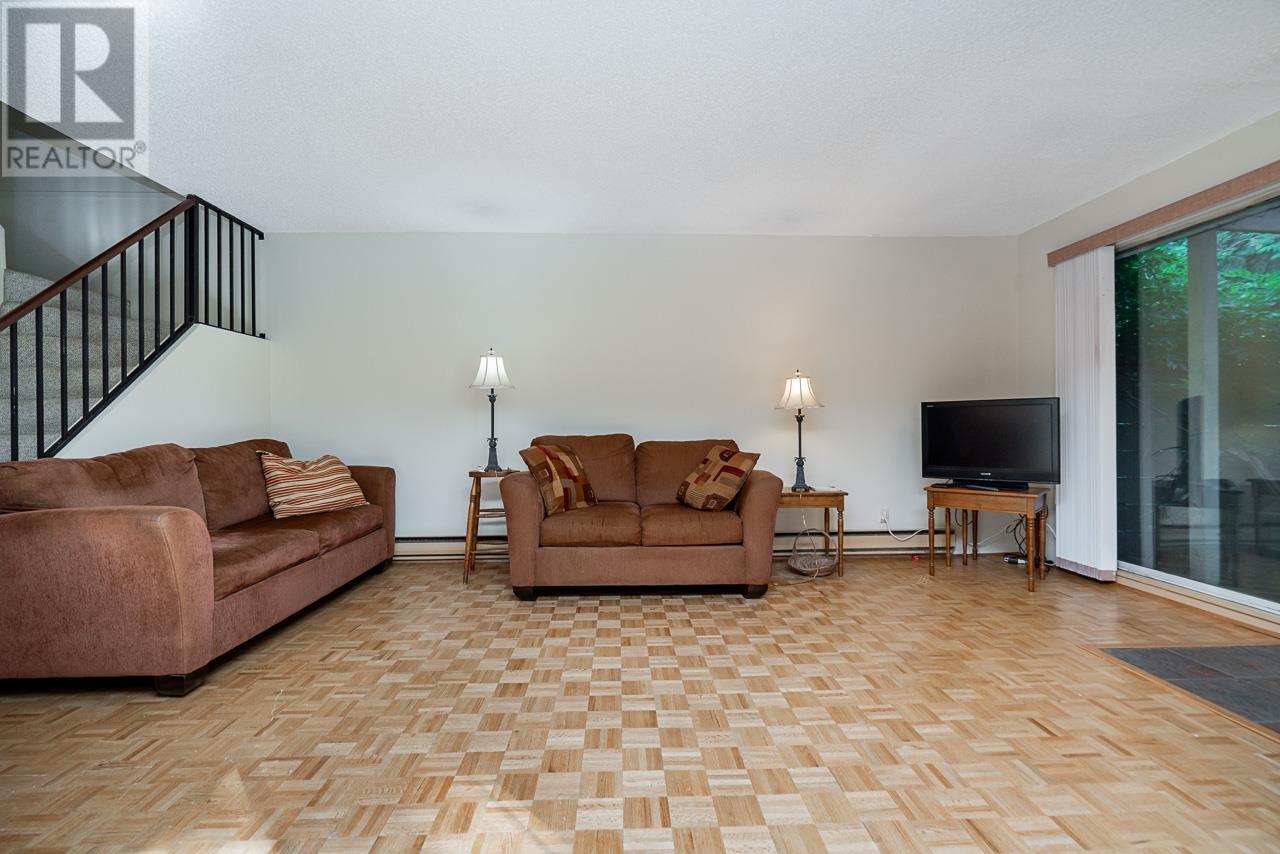 Listing Picture 13 of 40 : 3689 BORHAM CRESCENT, Vancouver / 溫哥華 - 魯藝地產 Yvonne Lu Group - MLS Medallion Club Member