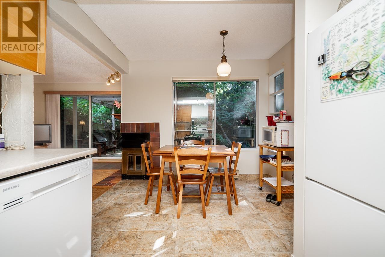 Listing Picture 19 of 40 : 3689 BORHAM CRESCENT, Vancouver / 溫哥華 - 魯藝地產 Yvonne Lu Group - MLS Medallion Club Member