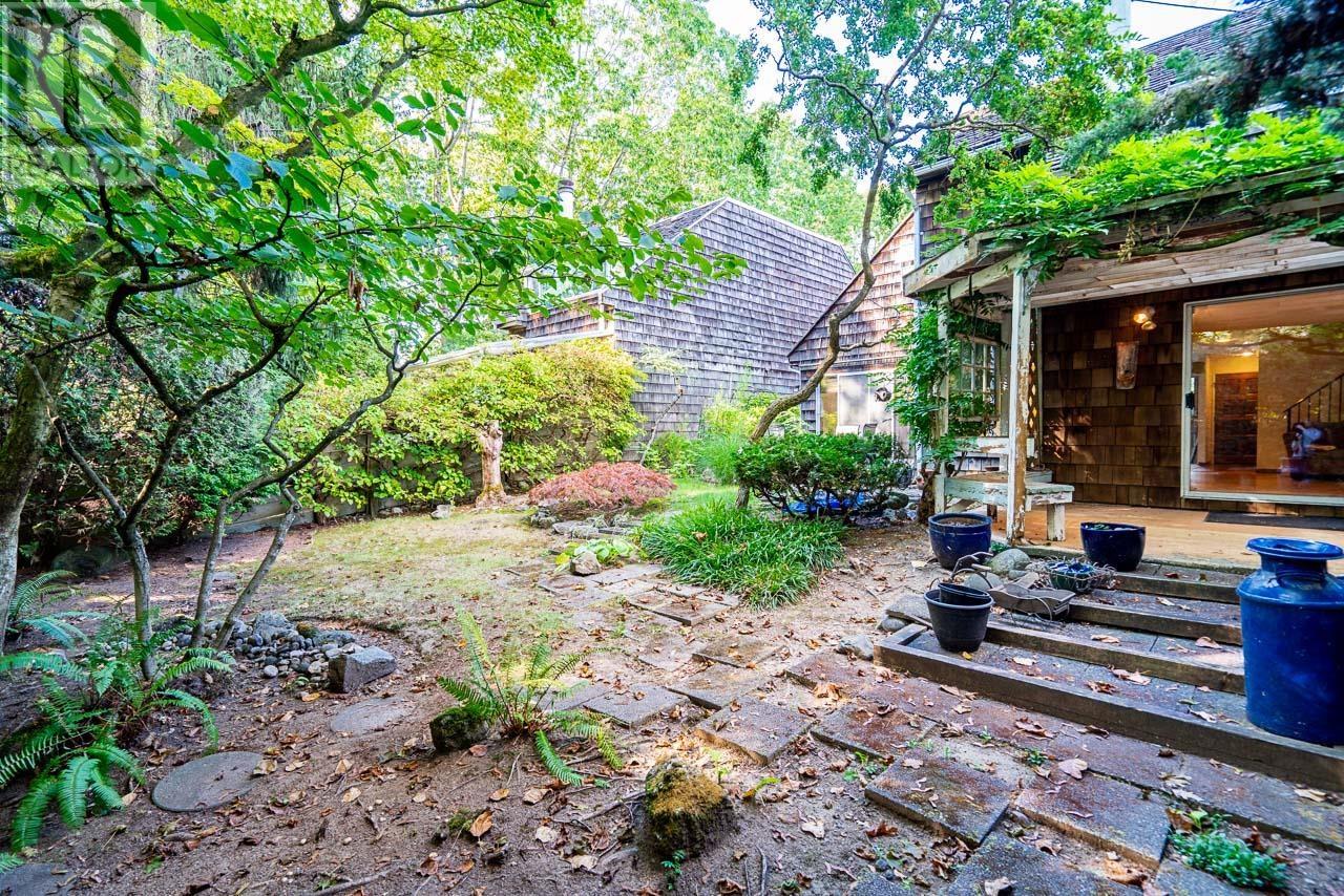 Listing Picture 37 of 40 : 3689 BORHAM CRESCENT, Vancouver / 溫哥華 - 魯藝地產 Yvonne Lu Group - MLS Medallion Club Member