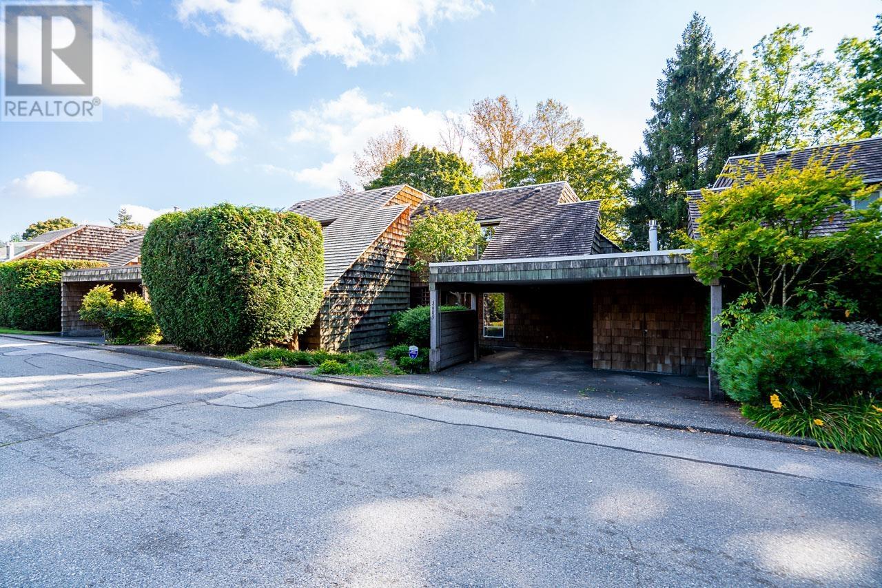 Listing Picture 4 of 40 : 3689 BORHAM CRESCENT, Vancouver / 溫哥華 - 魯藝地產 Yvonne Lu Group - MLS Medallion Club Member