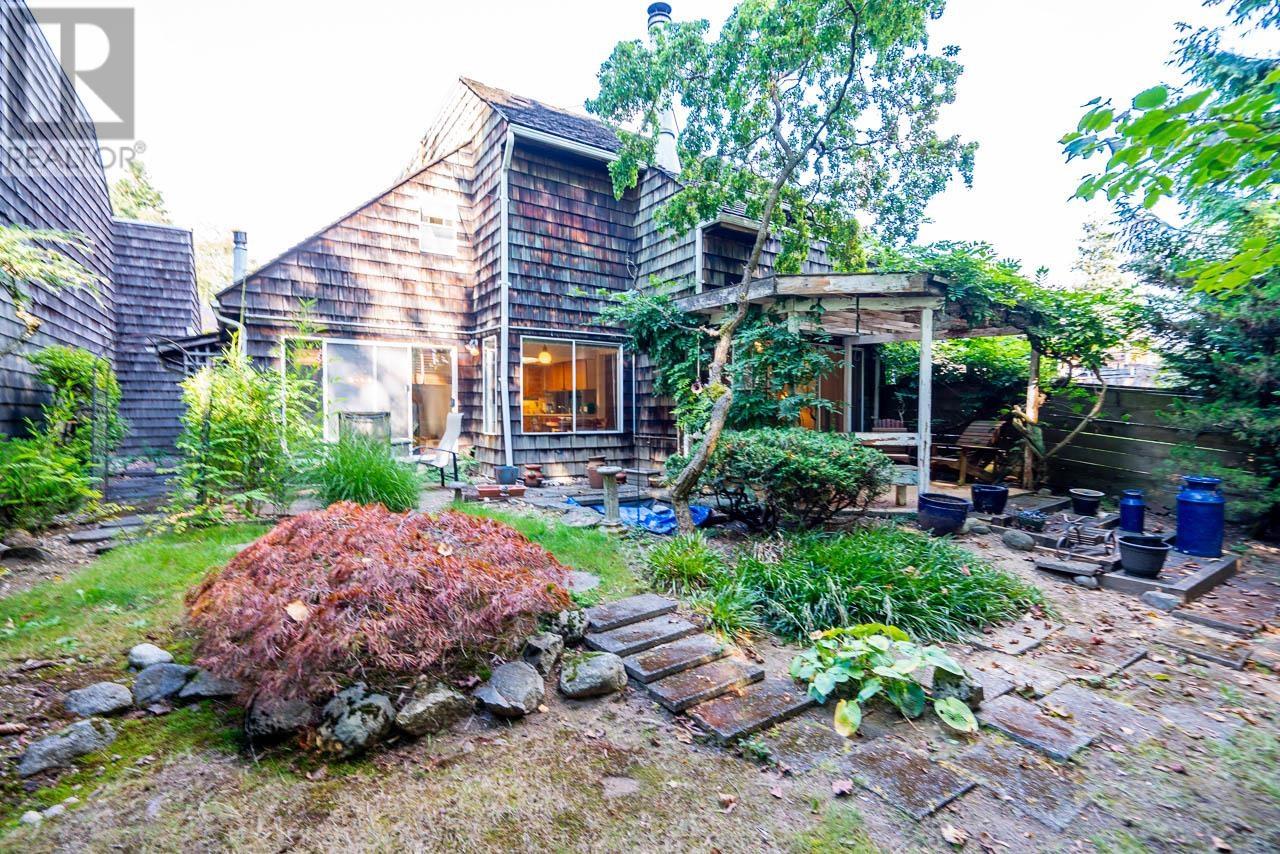 Listing Picture 40 of 40 : 3689 BORHAM CRESCENT, Vancouver / 溫哥華 - 魯藝地產 Yvonne Lu Group - MLS Medallion Club Member