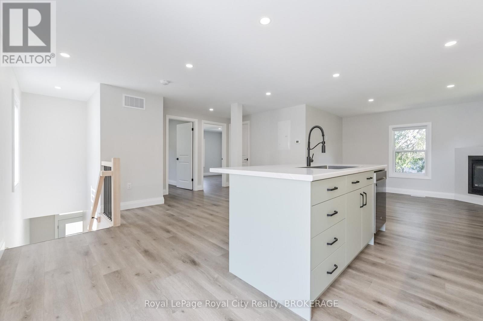 330 William Street, Wellington North, Ontario  N0G 2L3 - Photo 10 - X9358133