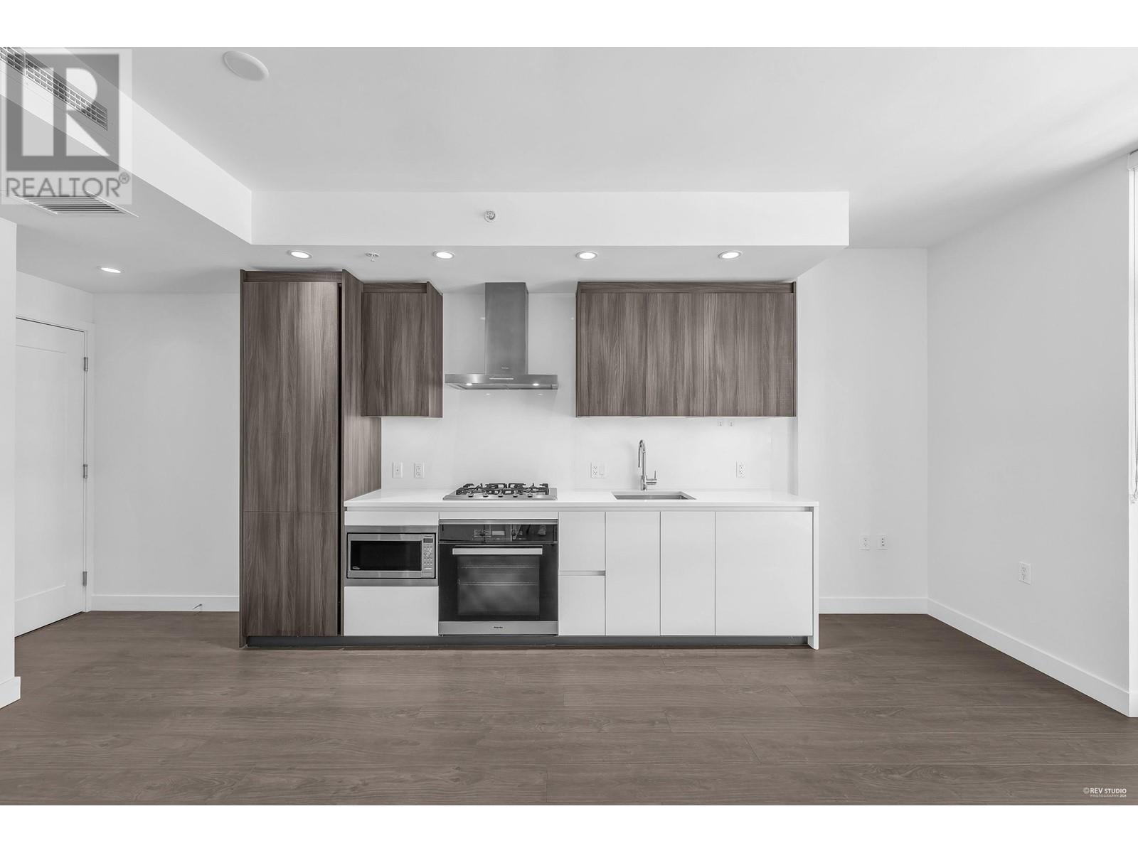 Listing Picture 7 of 18 : 1410 6320 NO. 3 ROAD, Richmond / 烈治文 - 魯藝地產 Yvonne Lu Group - MLS Medallion Club Member