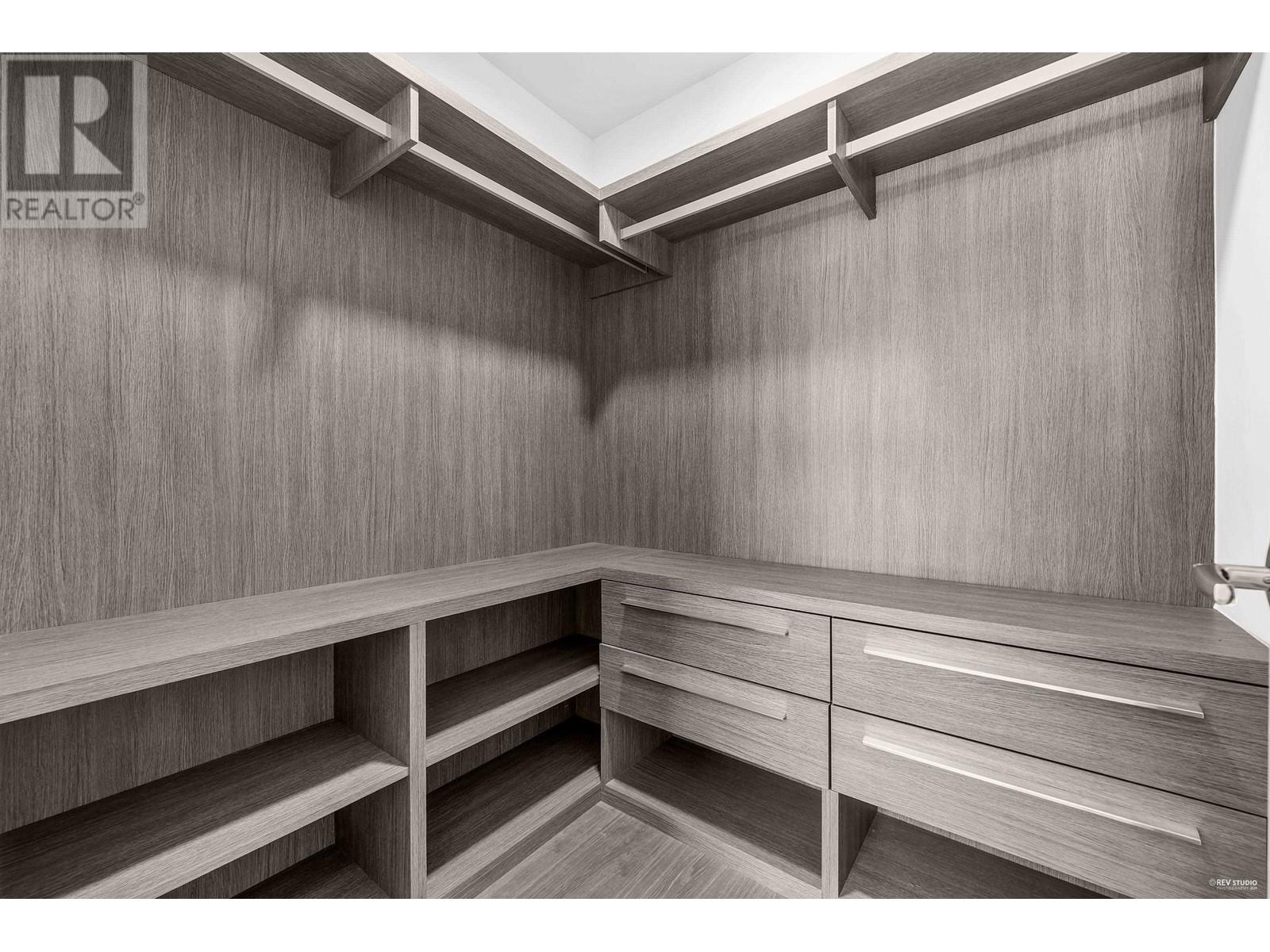 Listing Picture 11 of 18 : 1410 6320 NO. 3 ROAD, Richmond / 烈治文 - 魯藝地產 Yvonne Lu Group - MLS Medallion Club Member
