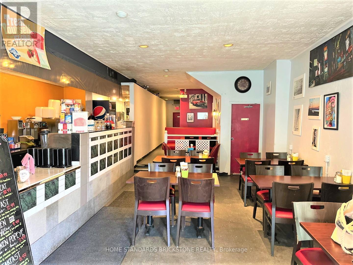 Property at 29 JOHN STREET N image 3