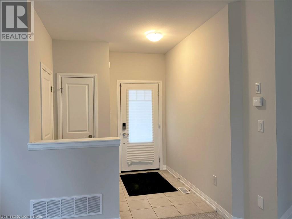 9320 White Oak Avenue, Niagara Falls, Ontario  L2G 3P6 - Photo 2 - 40672450