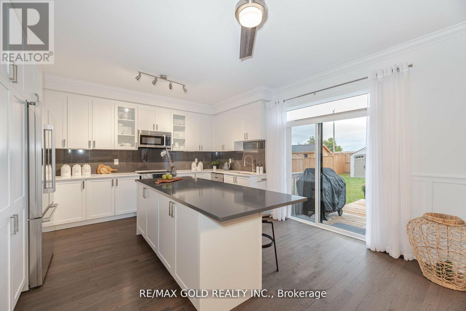 15 Autumn Drive, Wasaga Beach, Ontario  L9Z 0K7 - Photo 10 - S11904471