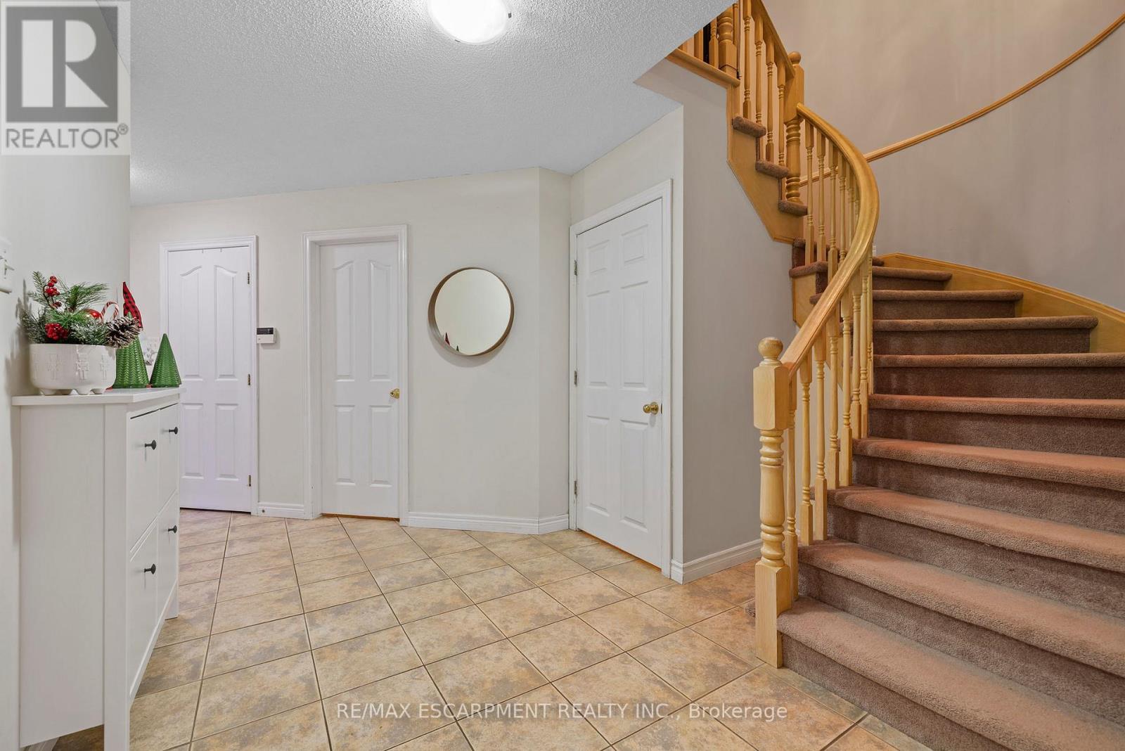 76 Redfern Avenue, Hamilton, Ontario  L9C 7S4 - Photo 7 - X11904463