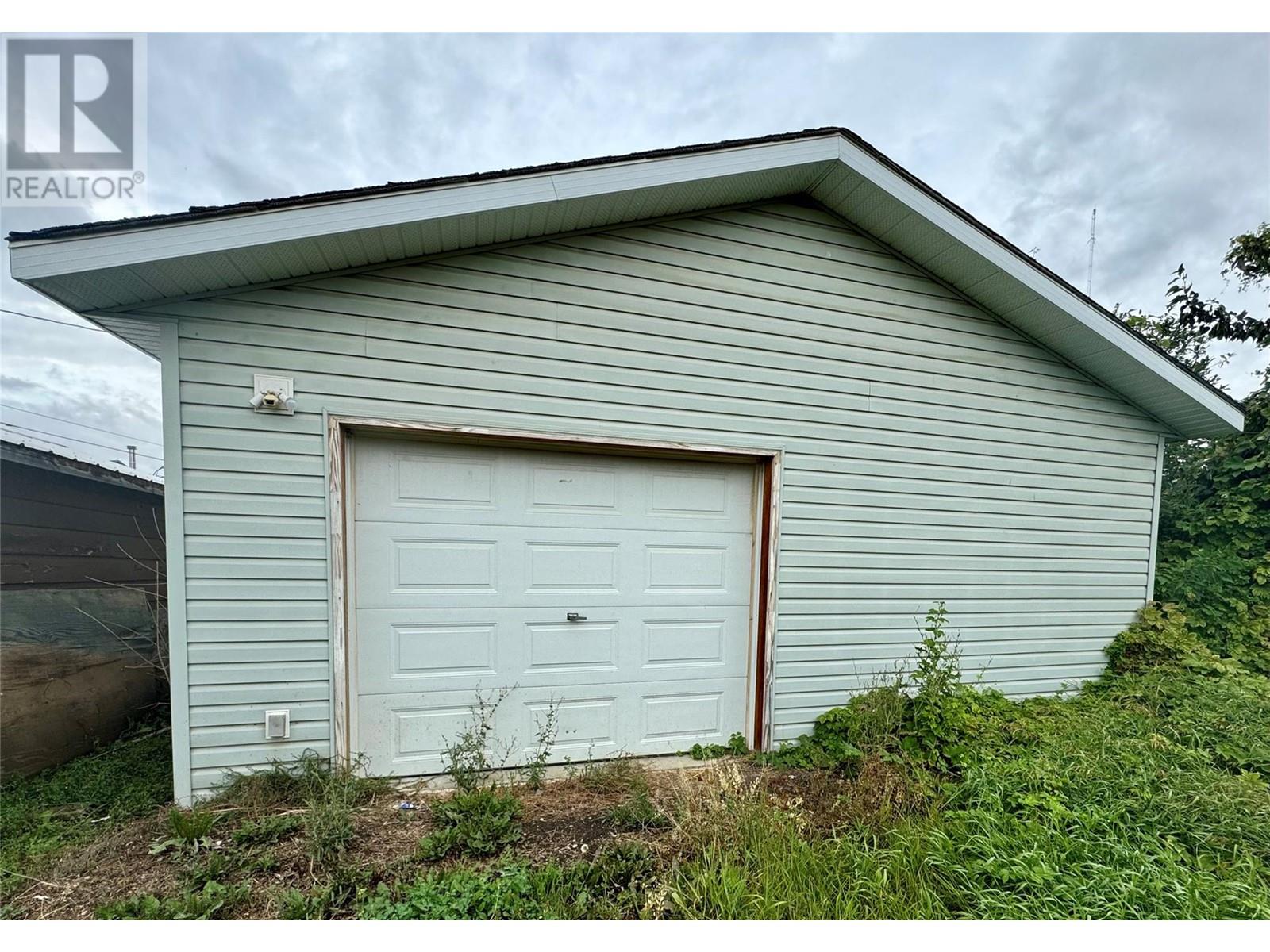 9004 Lyman Drive, Dawson Creek, British Columbia V1G 3M9 - Photo 21 - 10322692